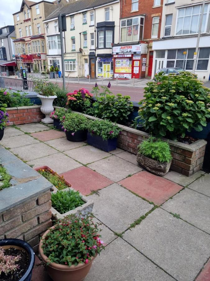 Sirocco Blues Guest House Blackpool Exterior photo